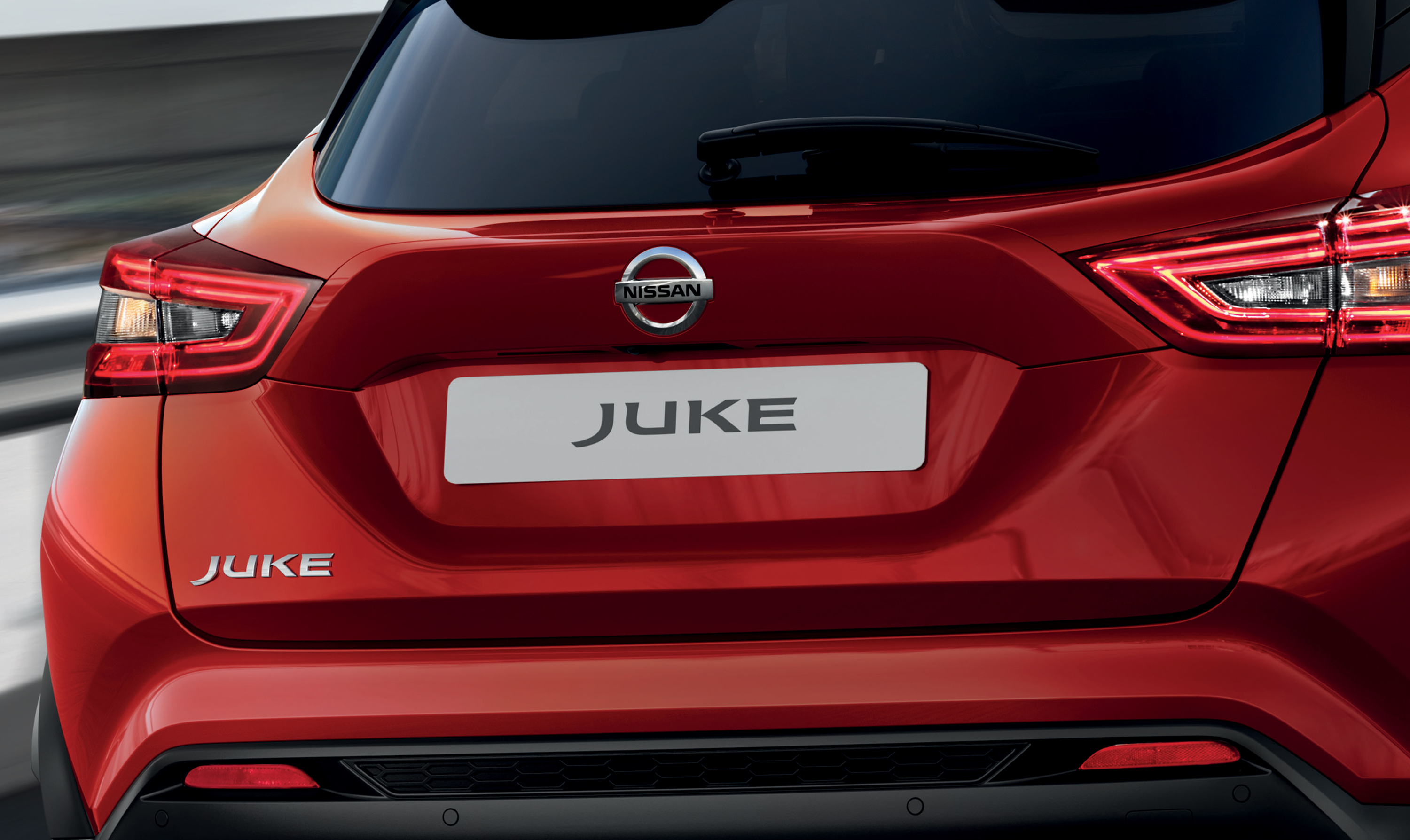 Nissan JUKE trapezoid duck tail