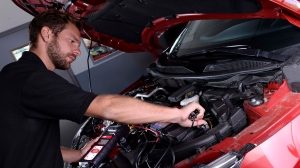 Nissan - Maintenance and repair - Batteries